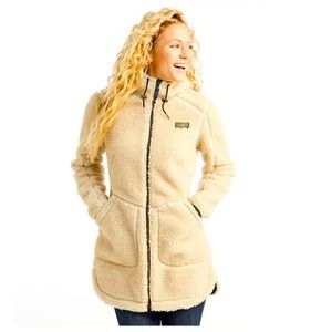 Women's Mountain Pile Fleece Coat.